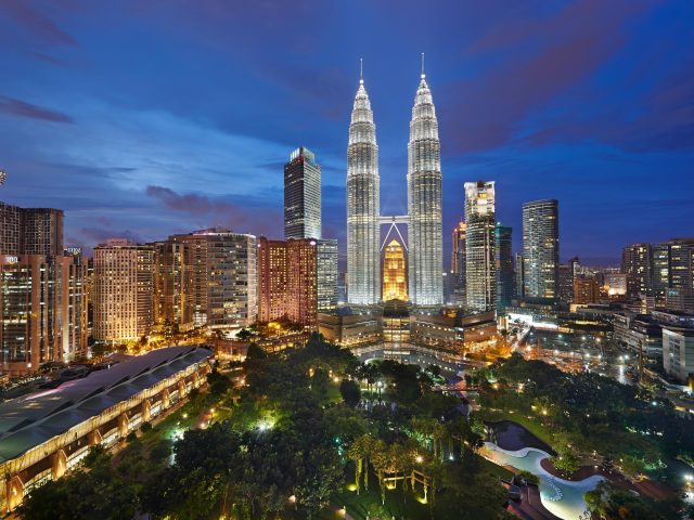 Kuala Lumpur Travel Tips.. Best Places And Dangers!